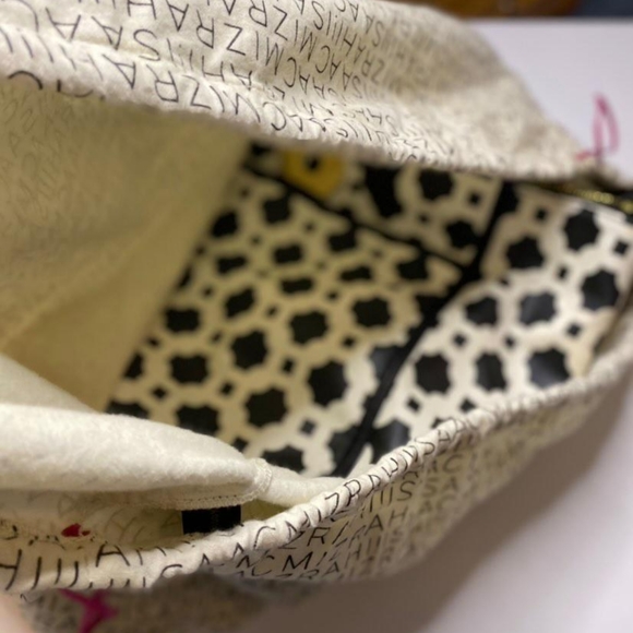 Black and white tote - Picture 7 of 7